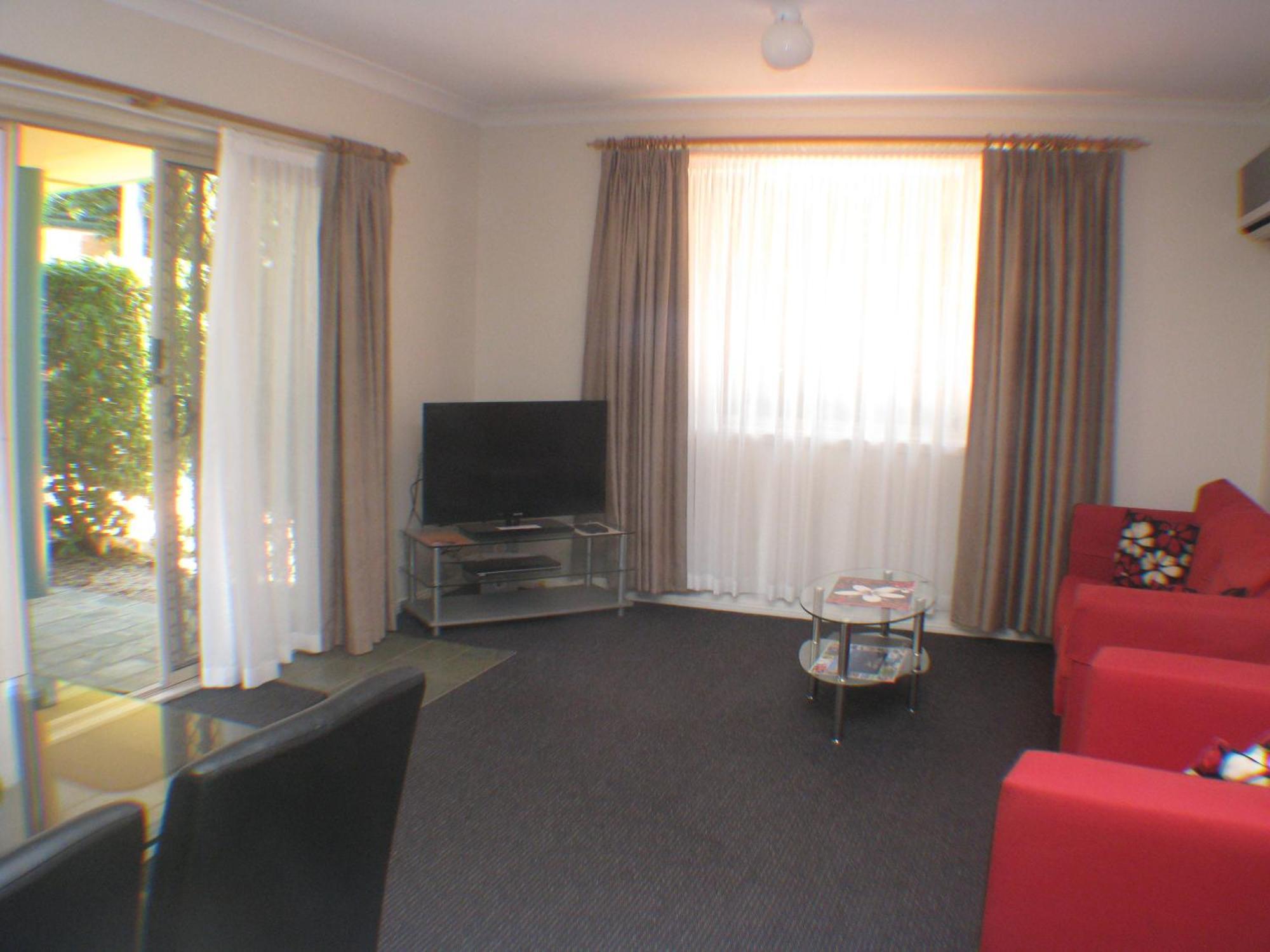 Beaches Serviced Apartments Нельсон-Бей Экстерьер фото