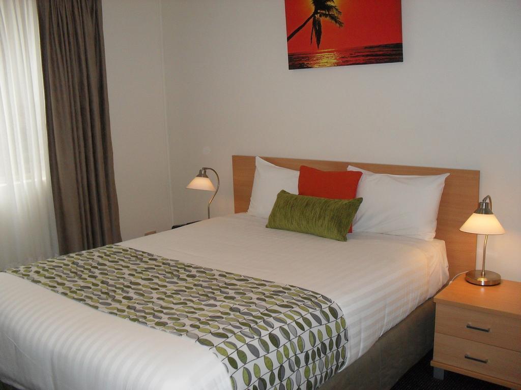 Beaches Serviced Apartments Нельсон-Бей Экстерьер фото